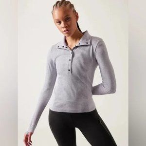 Athleta Flurry Seamless Henley Size Medium Grey/White Pinstripe